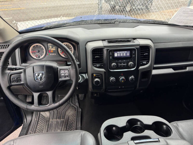 2017 RAM 1500 Express