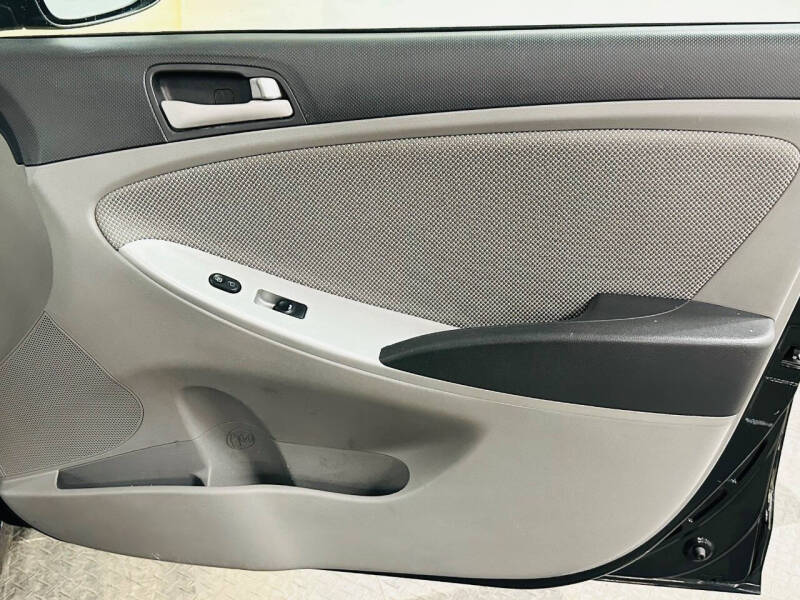 2013 Hyundai Accent GS