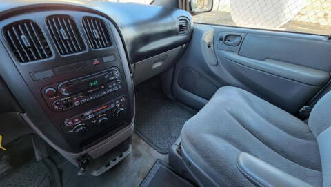 2005 Dodge Grand Caravan SE
