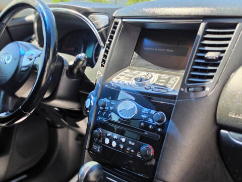 2011 Infiniti FX35
