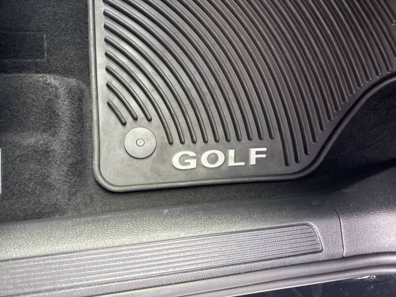 2015 Volkswagen Golf TSI Launch Edition