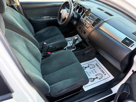 2011 Nissan Versa 1.8 S