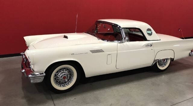 1957 Ford Thunderbird