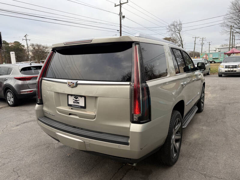 2016 Cadillac Escalade Luxury Collection