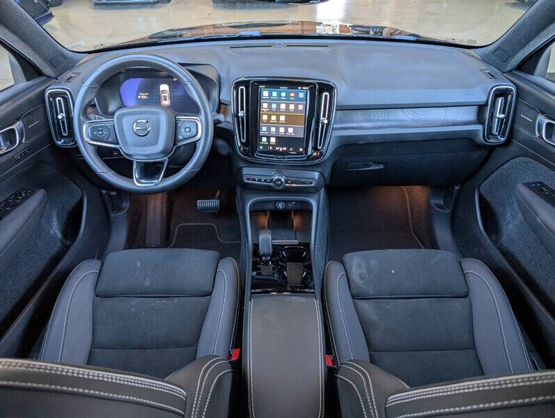 2023 Volvo XC40 Recharge Twin Ultimate