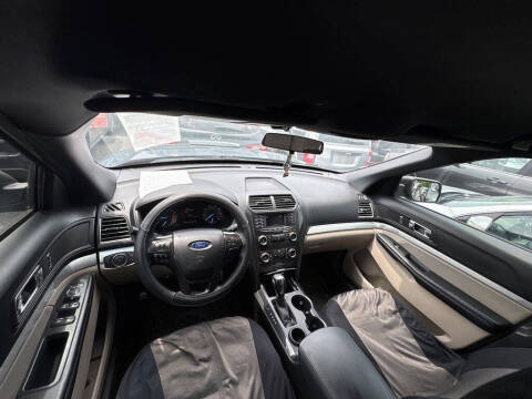 2018 Ford Explorer