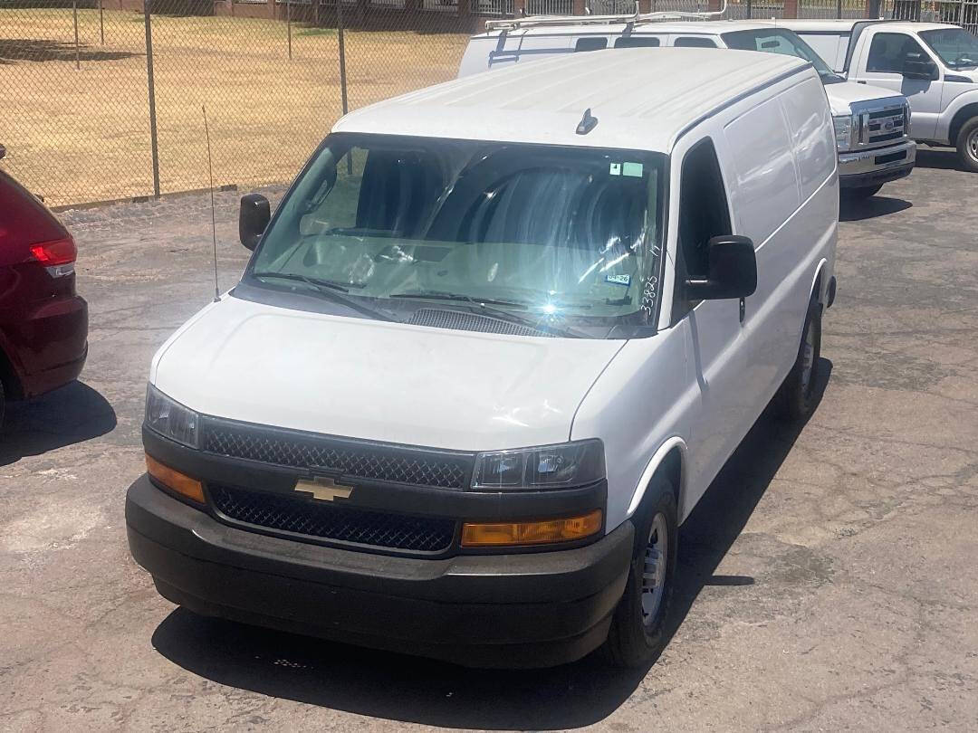 2019 Chevrolet Express Cargo Work Van's photo