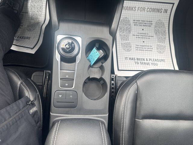 2020 Ford Escape SEL