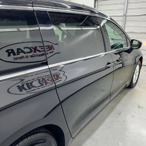 2021 Chrysler Voyager LXi