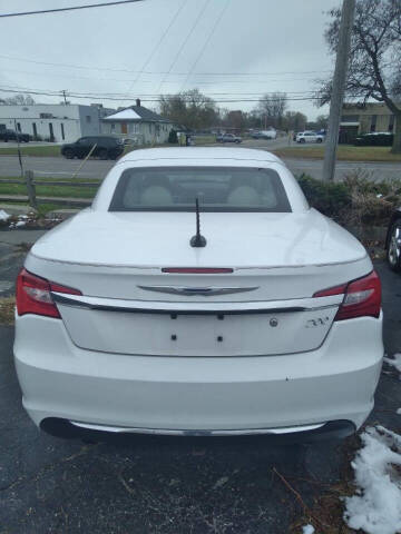 2013 Chrysler 200 Limited