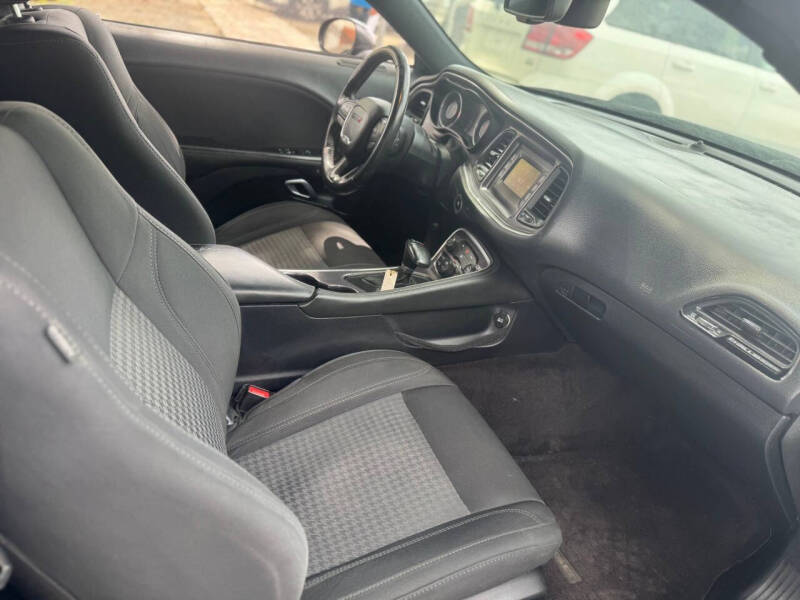 2016 Dodge Challenger SXT