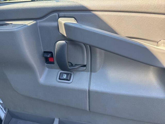 2023 Chevrolet Express 2500