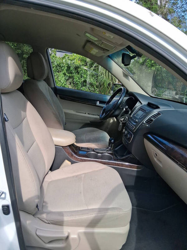 2014 Kia Sorento LX