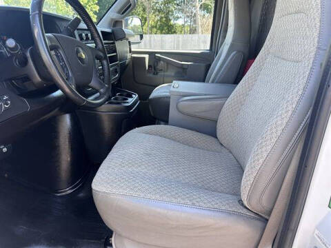 2022 Chevrolet Express 2500