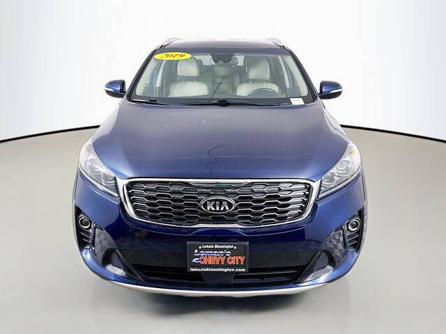 Used 2019 Kia Sorento EX with VIN 5XYPH4A55KG550381 for sale in Bloomington, IL