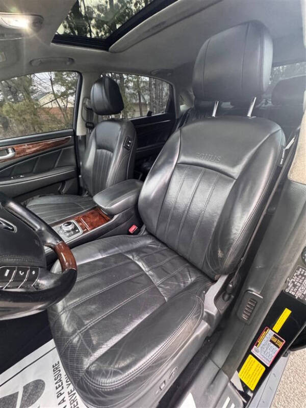 2012 Hyundai Equus