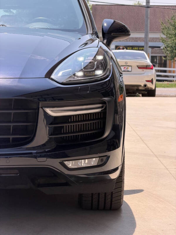 2016 Porsche Cayenne GTS