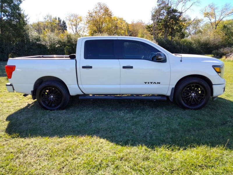 2019 Nissan Titan SV