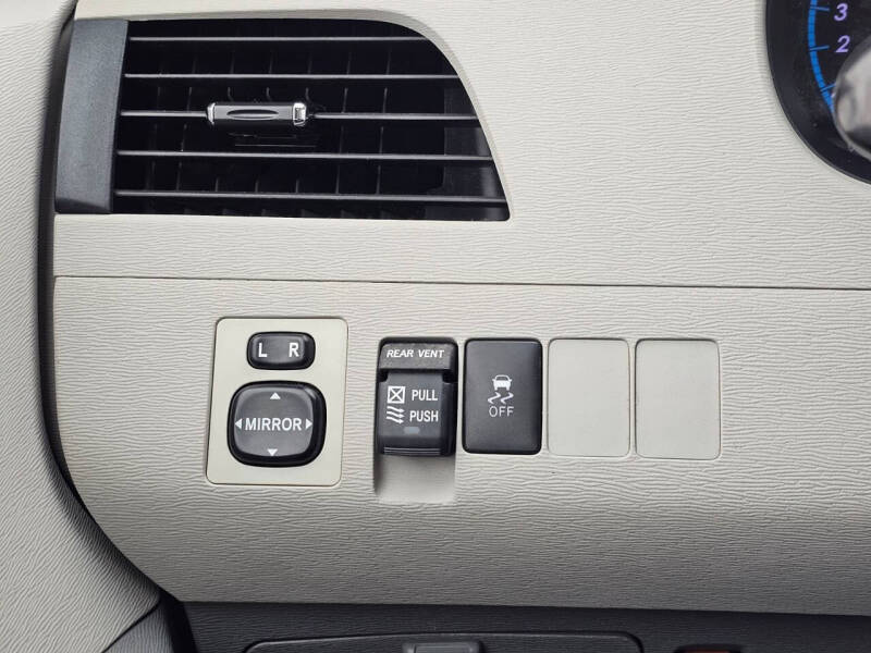 2012 Toyota Sienna XLE 8-Passenger