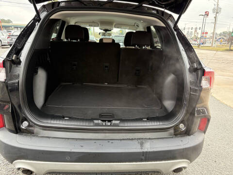 2022 Ford Escape Hybrid SE