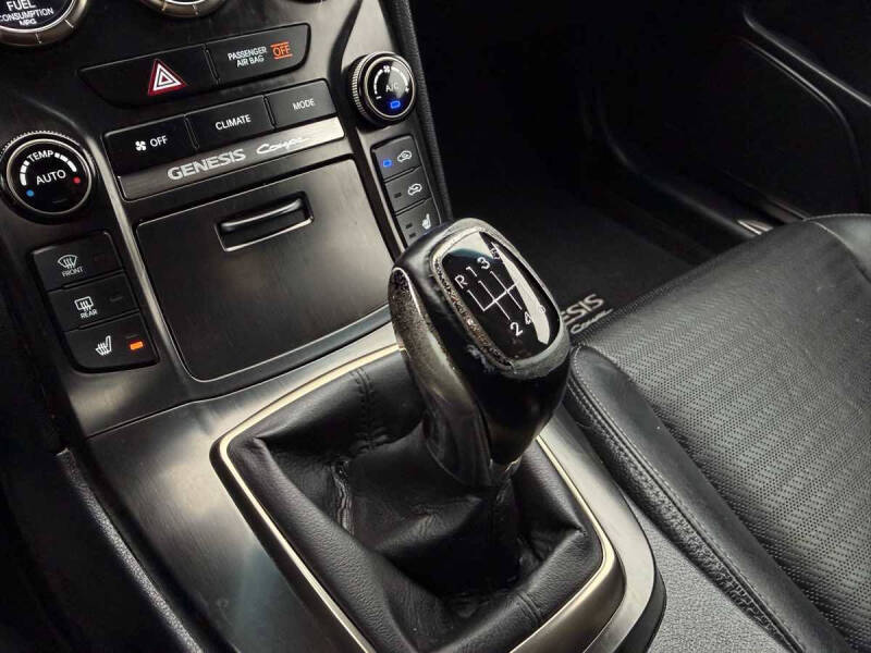 2013 Hyundai Genesis Coupe 3.8 Track