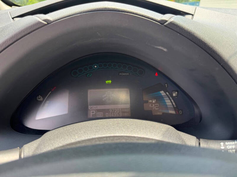 2014 Nissan LEAF S