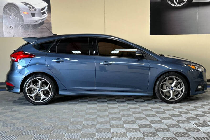 2018 Ford Focus ST