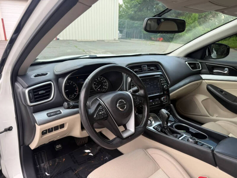 2017 Nissan Maxima