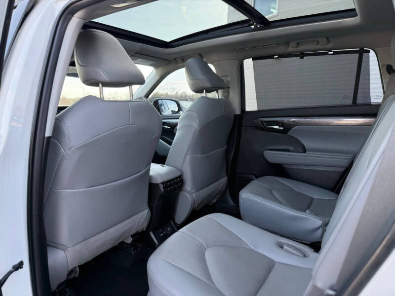 2021 Toyota Highlander Platinum