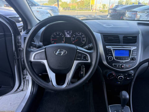 2013 Hyundai Accent GS