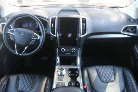 2024 Ford Edge Titanium