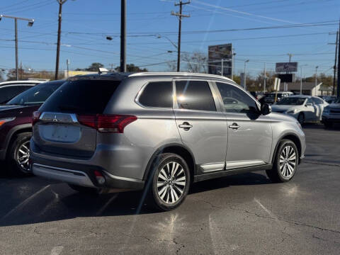 2019 Mitsubishi Outlander SE