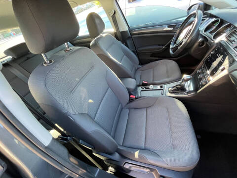 2019 Volkswagen e-Golf SE