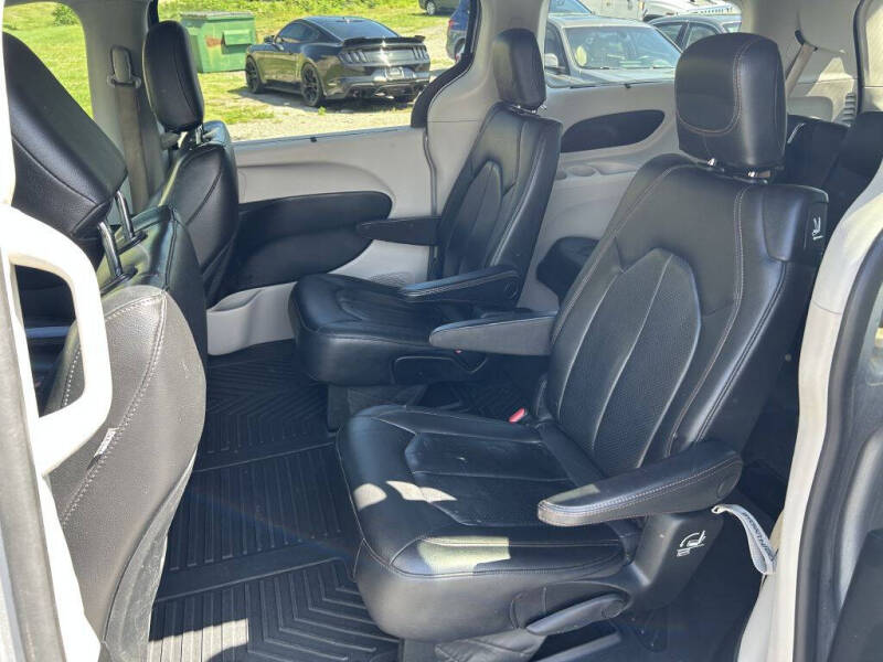 2019 Chrysler Pacifica Touring L