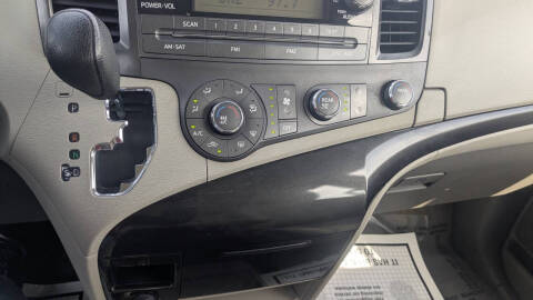 2014 Toyota Sienna L 7-Passenger