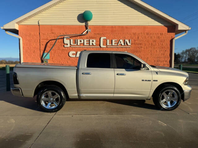 2009 Dodge Ram 1500 for sale at Illinois Auto Wholesalers in Tolono, IL