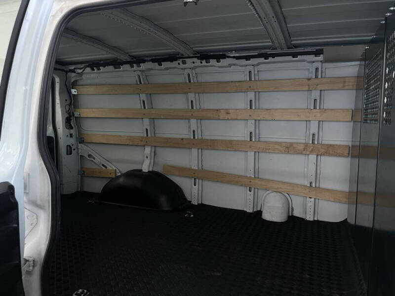 2024 GMC Savana 2500