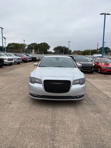 2023 Chrysler 300 S V6