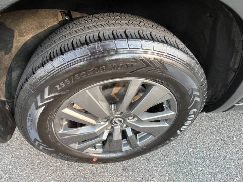 2024 Nissan Pathfinder S