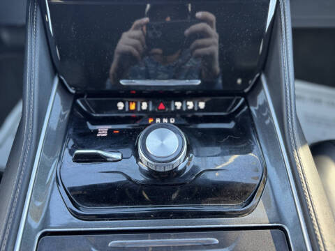 2024 Jeep Wagoneer L