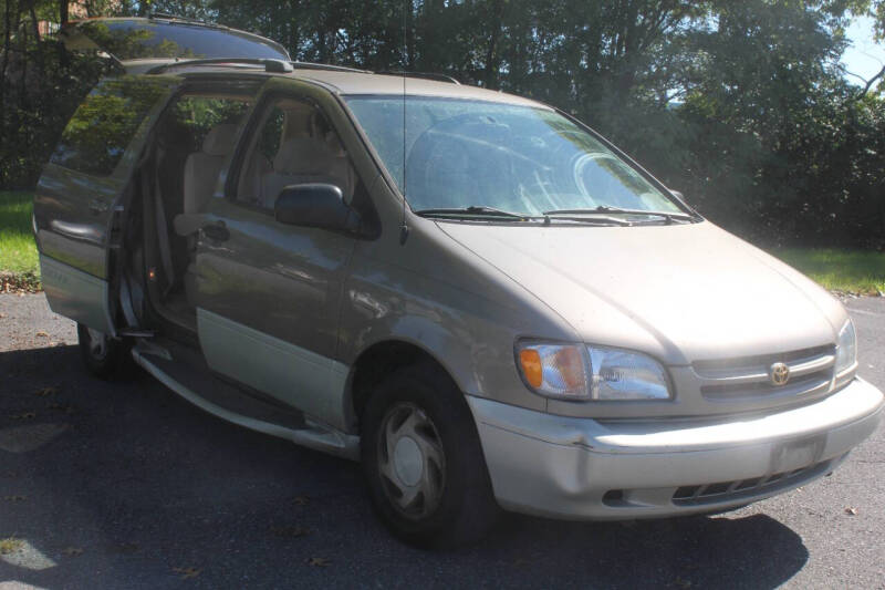1998 Toyota Sienna LE