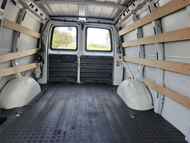 2022 GMC Savana 2500