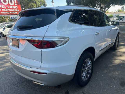 2022 Buick Enclave Essence