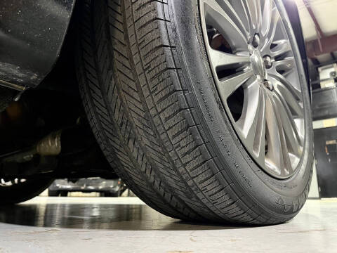 2014 Chrysler 300 C John Varvatos Limited Edition