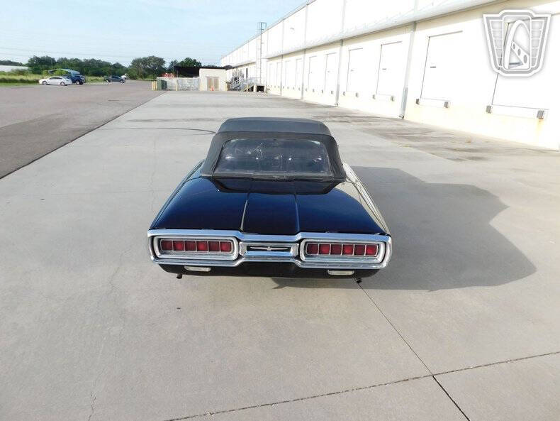 1965 Ford Thunderbird