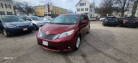 2012 Toyota Sienna for sale at Union Street Auto LLC in Manchester NH