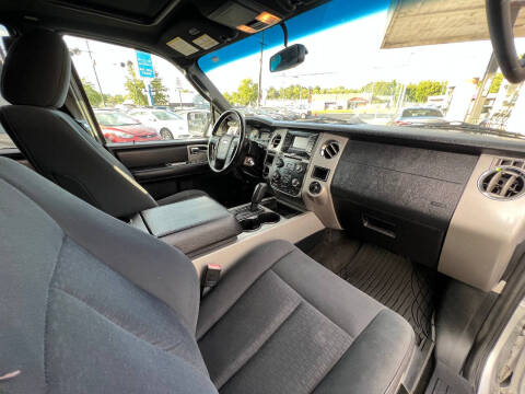 2017 Ford Expedition EL XLT