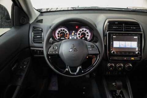 2025 Mitsubishi Outlander Sport LE