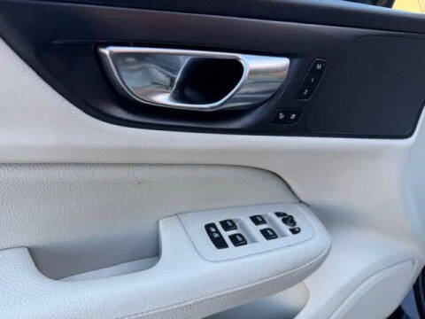 2021 Volvo S60 T5 Momentum