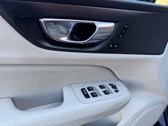 2021 Volvo S60 T5 Momentum